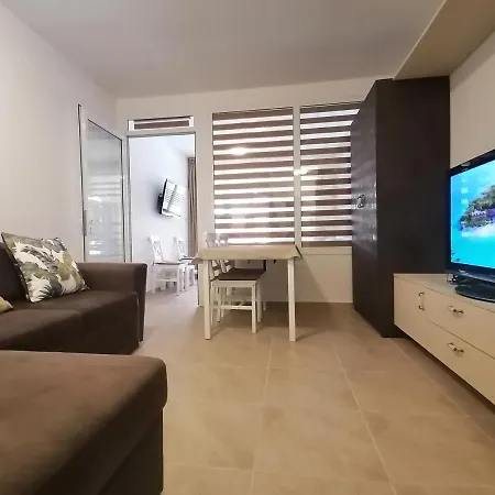 Belisima 204 B شقة رافدا